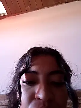 Snapshot of Perla-stone1 chatting on 06-21-26, 08:25 Perla-stone1 online show from 06-21-26, 08:25