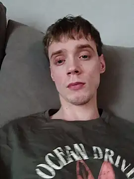 Snapshot of Gaarty chatting on 06-11-26, 04:20 Gaarty online show from 06-11-26, 04:20