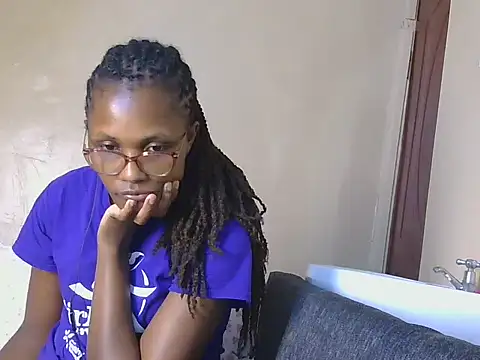Snapshot of Littlemissbarbie chatting on 05-23-26, 07:24 Littlemissbarbie online show from 05-23-26, 07:24