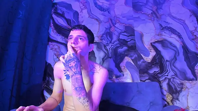 Snapshot of boy_max_latin chatting on 06-02-26, 06:52 boy max latin online show from 06-02-26, 06:52