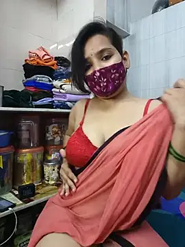 Snapshot of shalini_gupta05 chatting on 07-10-26, 03:45 shalini gupta05 online show from 07-10-26, 03:45