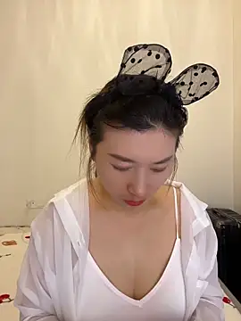 qiuqiu 018 online show from 05-26-26, 10:52