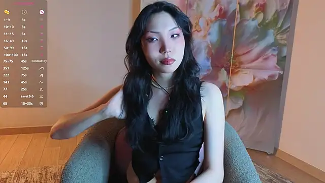 KristanTienken online show from 06-26-26, 02:06