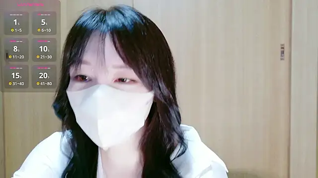Snapshot of Maimai125 chatting on 06-11-26, 12:12 Maimai125 online show from 06-11-26, 12:12