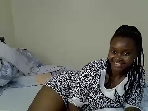 SexxyLindsey online show from 06-17-26, 09:41