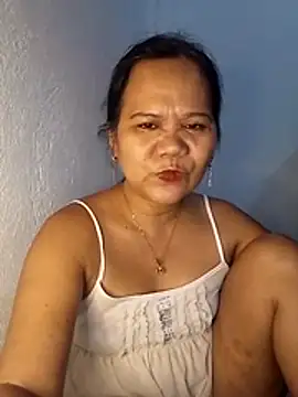 Snapshot of missLiLy07 chatting on 05-20-26, 01:30 missLiLy07 online show from 05-20-26, 01:30