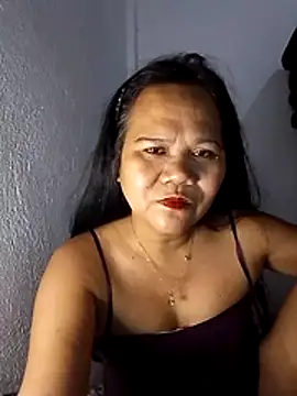 Snapshot of missLiLy07 chatting on 05-29-26, 06:08 missLiLy07 online show from 05-29-26, 06:08