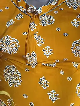 Snapshot of geetha431 chatting on 06-16-26, 06:24 geetha431 online show from 06-16-26, 06:24