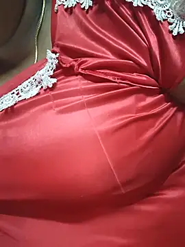 Snapshot of geetha431 chatting on 06-15-26, 05:56 geetha431 online show from 06-15-26, 05:56