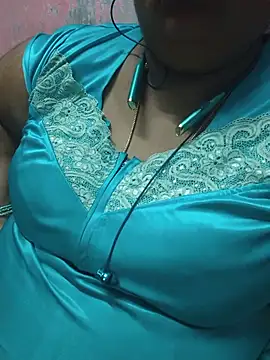 Snapshot of geetha431 chatting on 06-16-26, 07:03 geetha431 online show from 06-16-26, 07:03