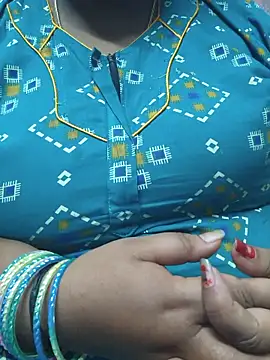 Snapshot of geetha431 chatting on 05-29-26, 11:00 geetha431 online show from 05-29-26, 11:00