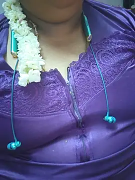 Snapshot of geetha431 chatting on 06-27-26, 05:08 geetha431 online show from 06-27-26, 05:08