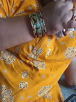 Snapshot of geetha431 chatting on 06-29-26, 06:20 geetha431 online show from 06-29-26, 06:20