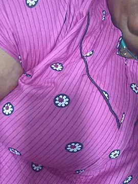 Snapshot of geetha431 chatting on 07-14-26, 02:16 geetha431 online show from 07-14-26, 02:16