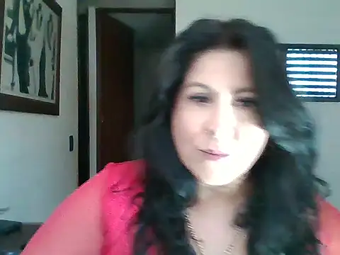 Snapshot of CurvyFireLatina chatting on 05-27-26, 01:51 CurvyFireLatina online show from 05-27-26, 01:51