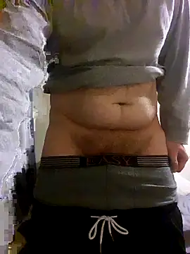 Snapshot of ukl8989x chatting on 06-10-26, 12:56 ukl8989x online show from 06-10-26, 12:56