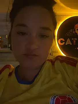 Snapshot of Lorenill chatting on 06-24-26, 01:37 Lorenill online show from 06-24-26, 01:37