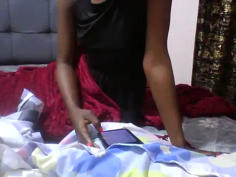 Snapshot of cythuu03 chatting on 07-14-26, 04:02 cythuu03 online show from 07-14-26, 04:02