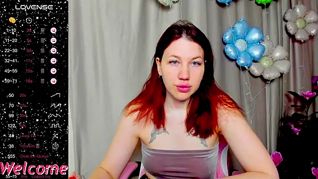 Snapshot of Arya_Curves chatting on 06-12-26, 01:25 Arya Curves online show from 06-12-26, 01:25