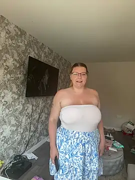 LucieLouBabe online show from 07-09-26, 10:26