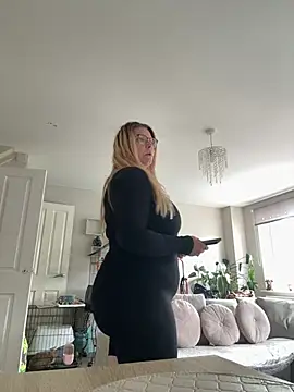 LucieLouBabe online show from 06-16-26, 11:10