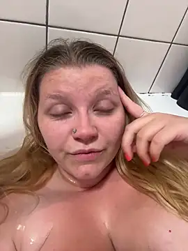 LucieLouBabe online show from 06-14-26, 10:44