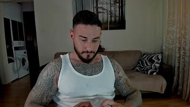 Snapshot of Gymdominus chatting on 06-01-26, 08:14 Gymdominus online show from 06-01-26, 08:14