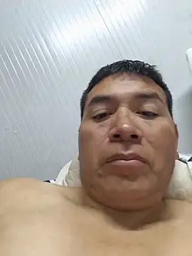 Snapshot of persuar chatting on 06-17-26, 07:46 persuar online show from 06-17-26, 07:46