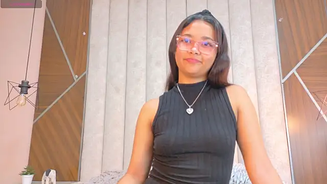 Snapshot of Dulce_Holy chatting on 06-06-26, 04:50 Dulce Holy online show from 06-06-26, 04:50