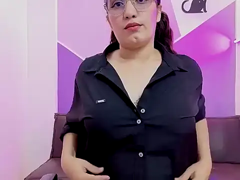 LizCatalina online show from 05-26-26, 03:54