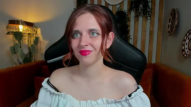 Snapshot of FreyaVeys chatting on 07-11-26, 05:13 FreyaVeys online show from 07-11-26, 05:13