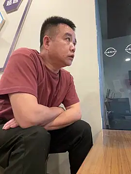 Snapshot of MRhuang007 chatting on 05-30-26, 07:36 MRhuang007 online show from 05-30-26, 07:36