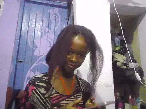 Snapshot of Dark_chocolatepythia chatting on 06-24-26, 11:24 Dark chocolatepythia online show from 06-24-26, 11:24