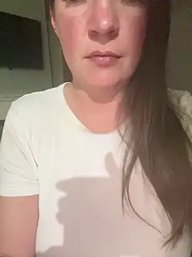 Snapshot of Lizzysmallx chatting on 05-29-26, 10:38 Lizzysmallx online show from 05-29-26, 10:38