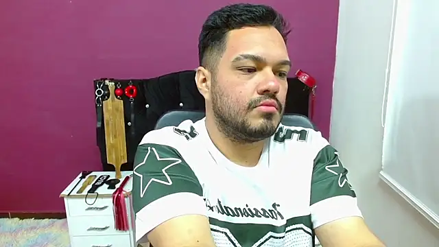Snapshot of -AlejandroT- chatting on 05-23-26, 03:49 -AlejandroT- online show from 05-23-26, 03:49