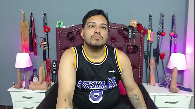 Snapshot of -AlejandroT- chatting on 06-20-26, 03:44 -AlejandroT- online show from 06-20-26, 03:44