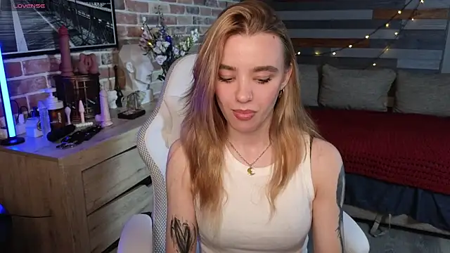 Snapshot of eva_swetty chatting on 05-27-26, 09:55 eva swetty online show from 05-27-26, 09:55