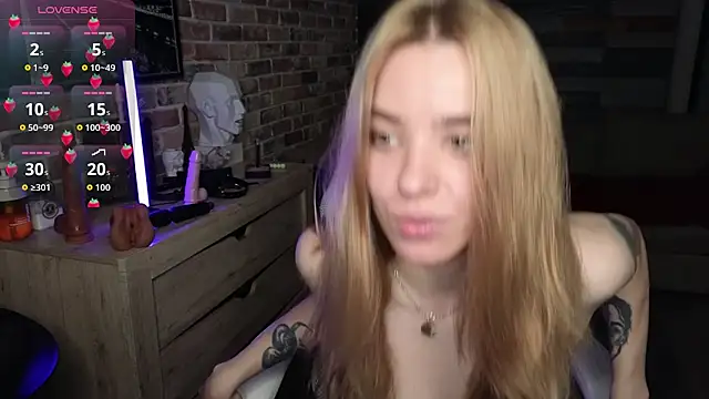 Snapshot of eva_swetty chatting on 05-22-26, 09:35 eva swetty online show from 05-22-26, 09:35