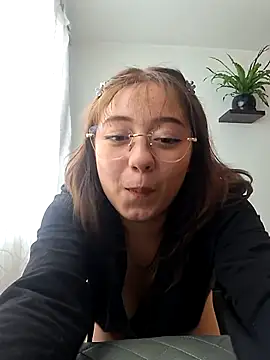 Laury ro6 online show from 05-29-26, 08:04