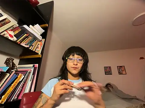 zoe secrets online show from 05-30-26, 05:47