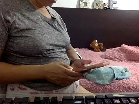 mommy-flabia online show from 07-18-26, 01:58