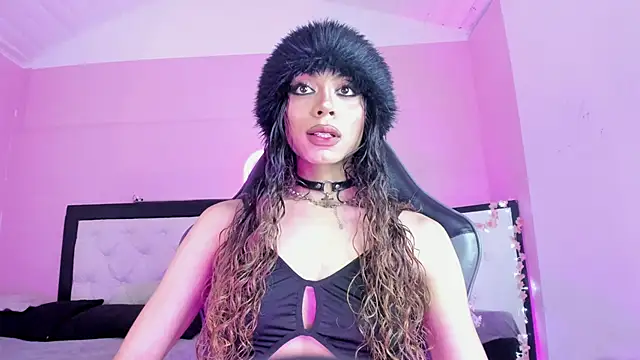 Snapshot of Zahara___1 chatting on 07-02-26, 04:07 Zahara 1 online show from 07-02-26, 04:07