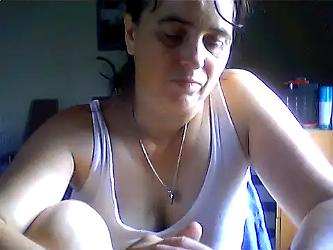 AniaCool77 online show from 06-18-26, 08:35