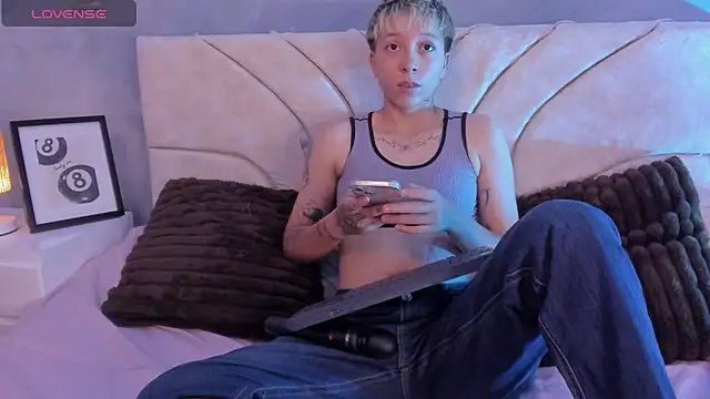 vane grey online show from 05-26-26, 08:18