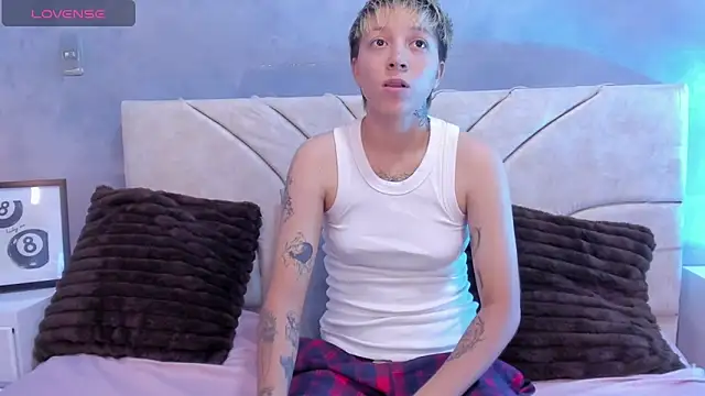 vane grey online show from 06-06-26, 07:41