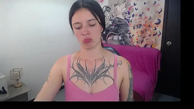 Lucia evans22 online show from 06-17-26, 08:52