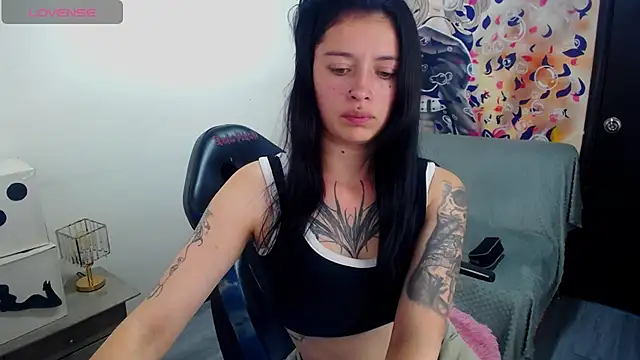 Lucia evans22 online show from 07-10-26, 07:47