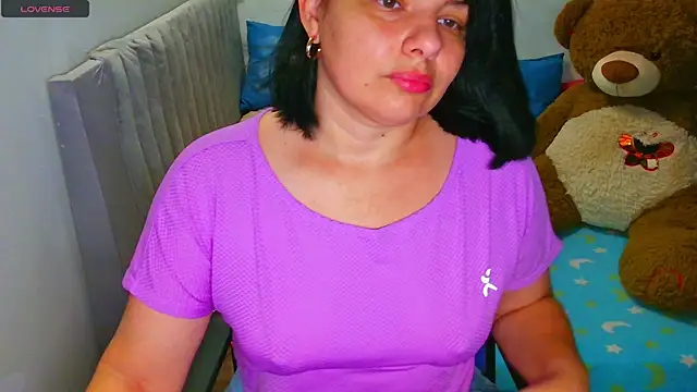 Snapshot of anaspark26 chatting on 07-19-26, 11:40 anaspark26 online show from 07-19-26, 11:40