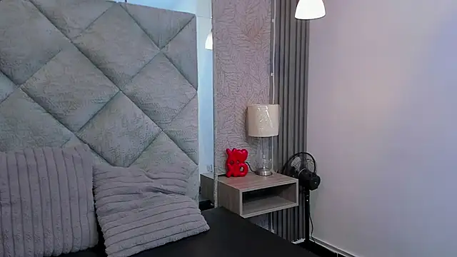 LilithDesire  online show from 05-28-26, 07:31