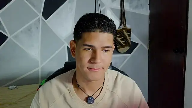 Snapshot of _juanacock_ chatting on 06-11-26, 12:24 juanacock online show from 06-11-26, 12:24